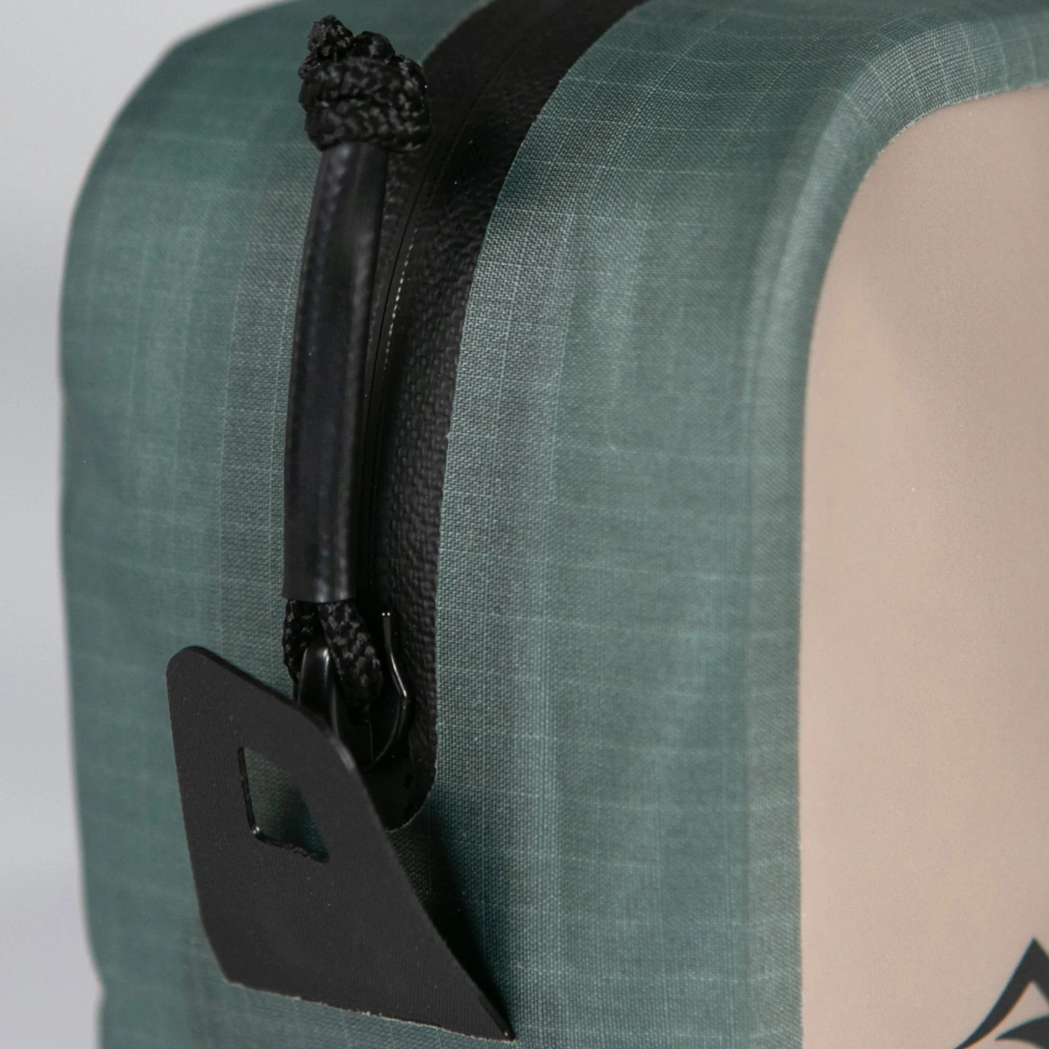 Hydraulic Packing Cube - Image 7